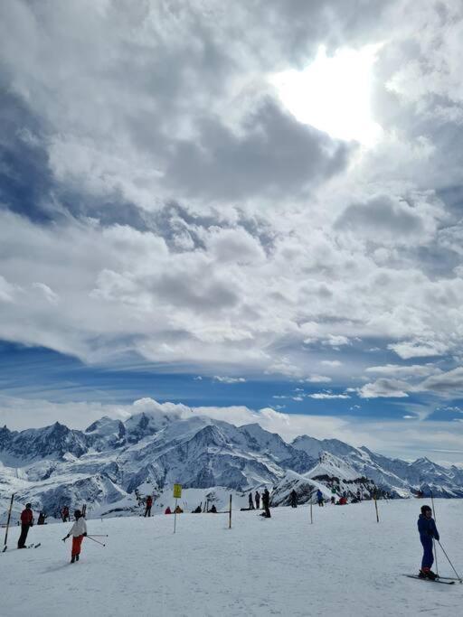 Appartement Le D12 Samoëns Buitenkant foto